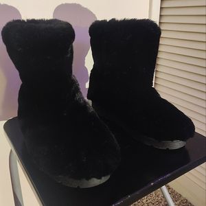 Fluffy boots